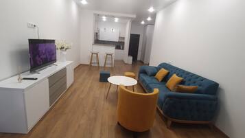 TV, Netflix, streaming services