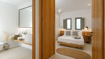 3 bedrooms, in-room safe, free WiFi, bed sheets