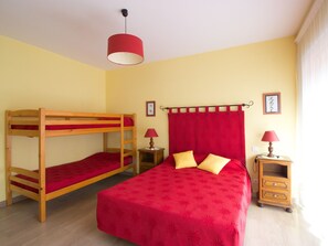 2 Schlafzimmer, Bügeleisen/Bügelbrett, Reisekinderbett, WLAN