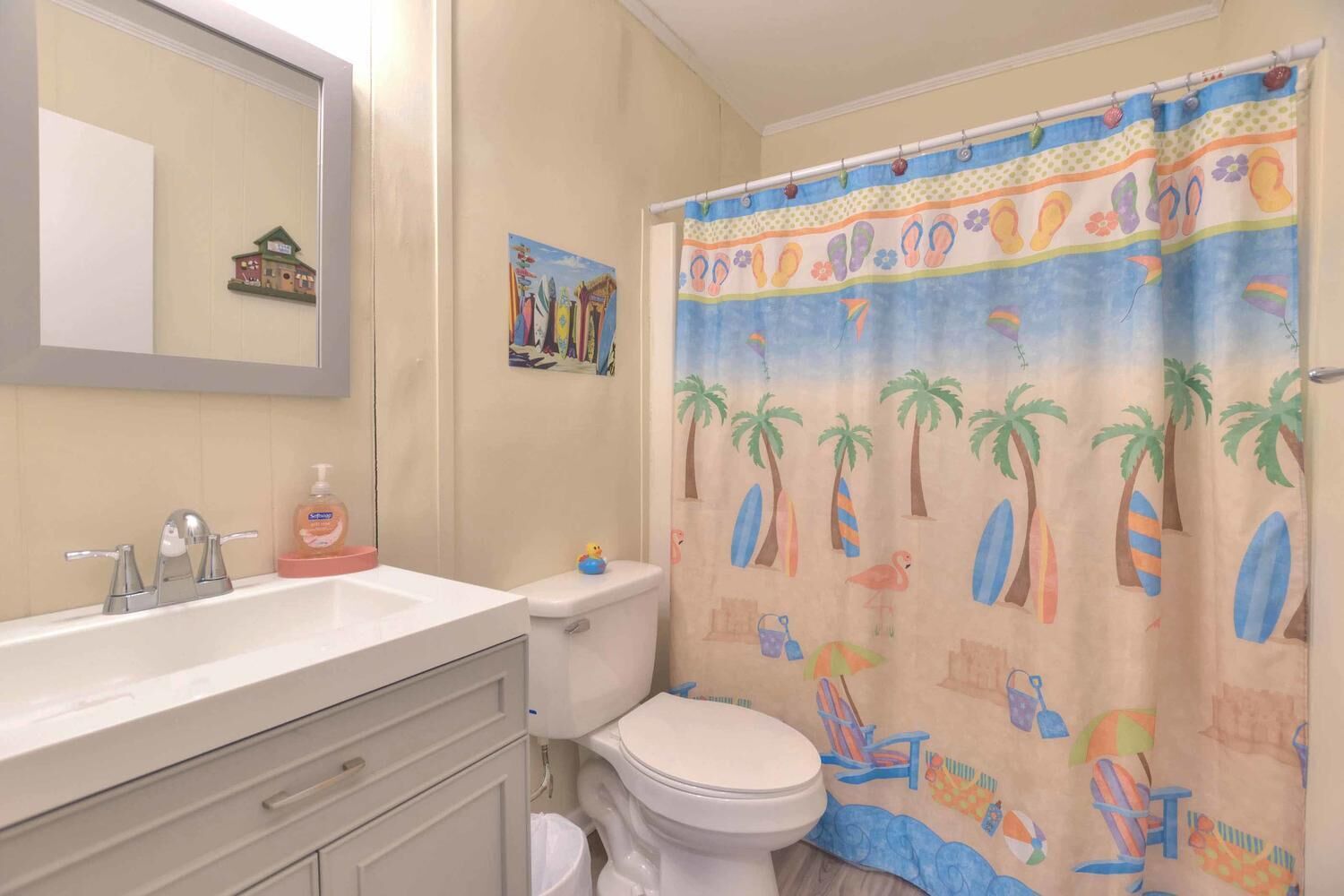 2 bedroom unit with pool, second row