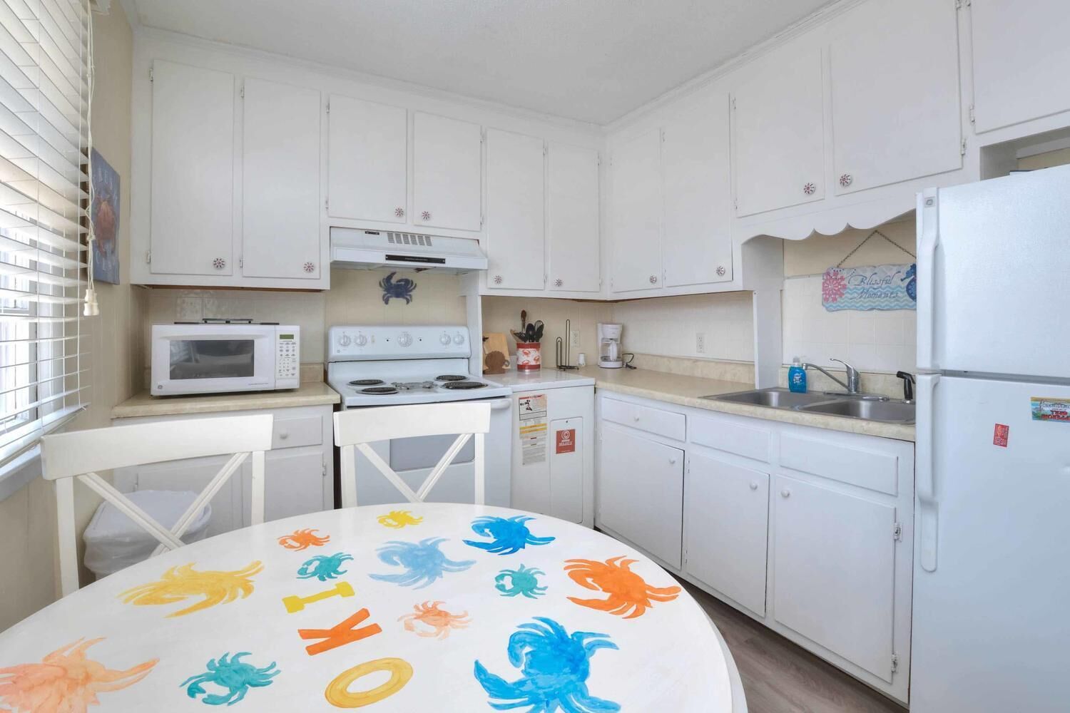 2 bedroom unit with pool, second row