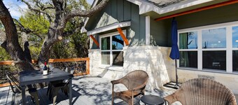 Experience hill country life & relax! Family & Pet Friendly near Canyon Lake.