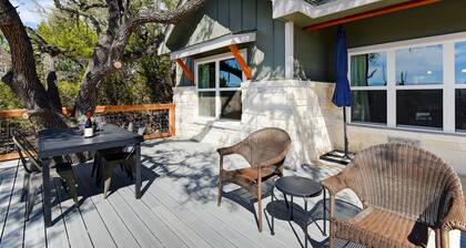 Experience hill country life & relax! Family & Pet Friendly near Canyon Lake.