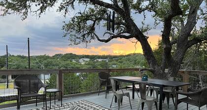 Experience hill country life & relax! Family & Pet Friendly near Canyon Lake.