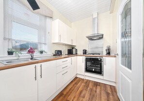 Refrigerador, microondas, horno y tostadora 