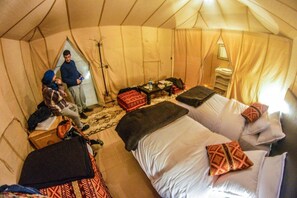 5 bedrooms, internet