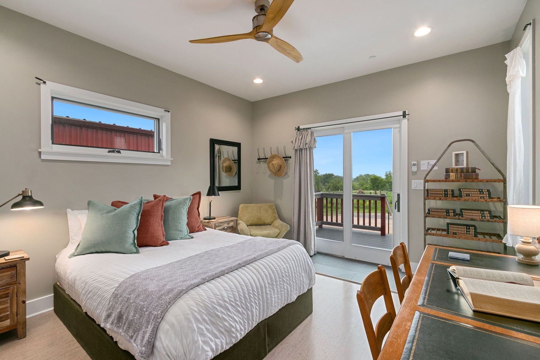 Spectacular Home in Peaceful Area – Vineyard Views