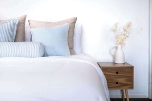 5 Schlafzimmer, Bügeleisen/Bügelbrett, Reisekinderbett, WLAN