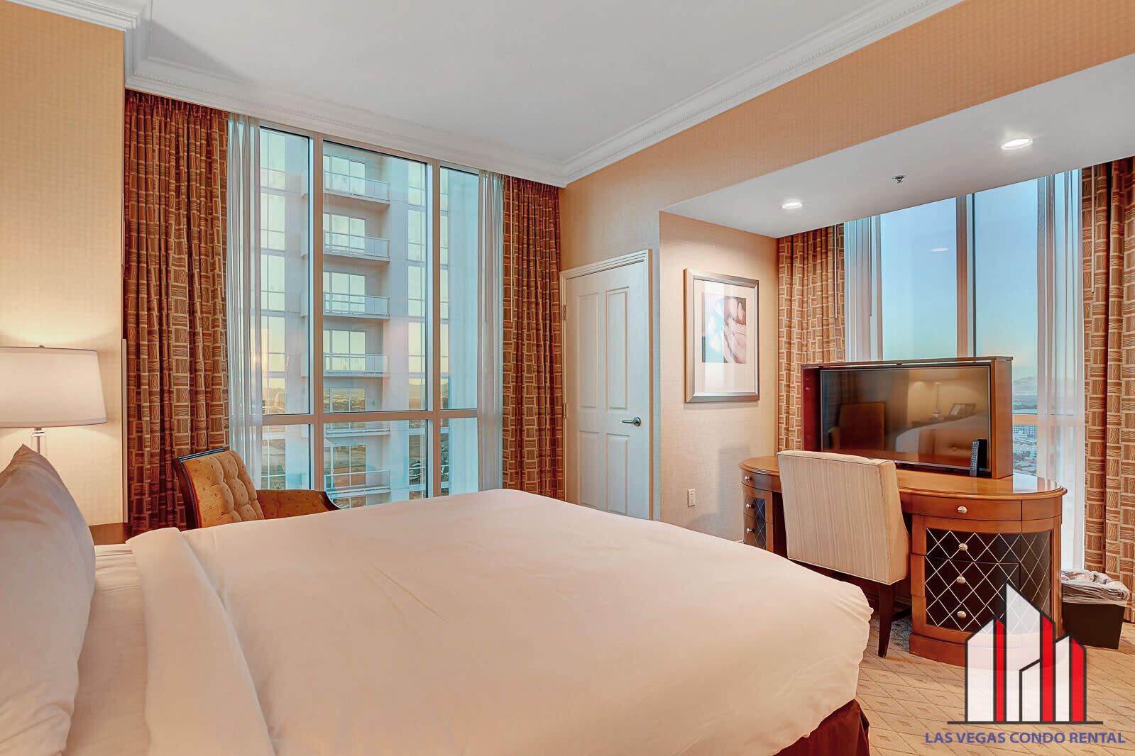 Signature 2Br3Ba F1 View Balcony Ste 30-719 and 21