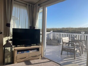 Flat-screen TV, fireplace, offices