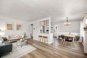 TV, offices - Cozy & Modern Downriver Spokane Home (Spokane)