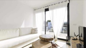 Living area - wonderful apt. design 1 minute from the beach (Santandria (Platja))