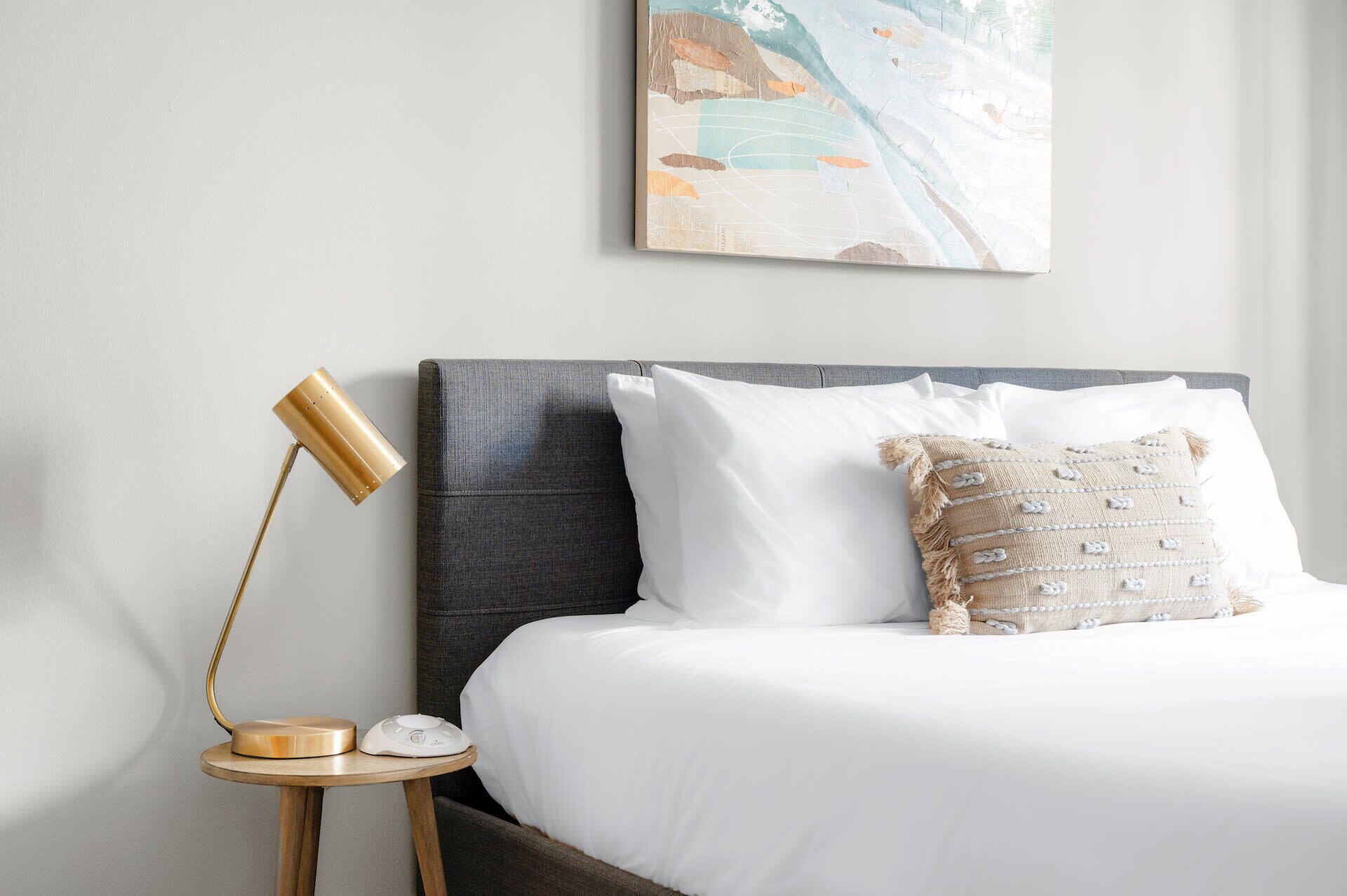 Kasa | River North 1BD Nearby Shopping | Chicago