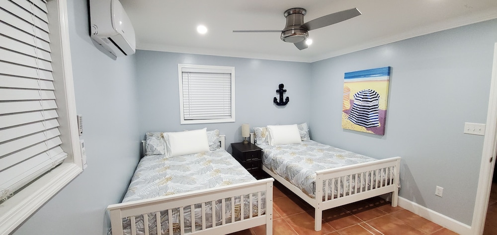 Beautiful, Cozy Beach Villa In The Heart Of Treasure Cay! - Caraïbes