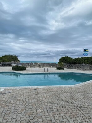 AuĂenpool, beheizter Pool