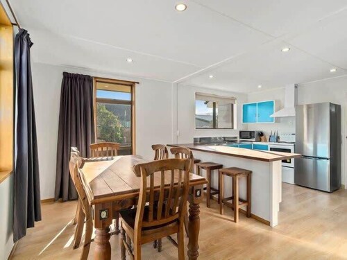 Holiday Heaven - Cromwell