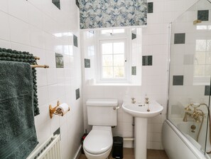 Cottage | Bathroom | Shower - The Vale (Beaworthy)