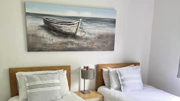 3 bedrooms, iron/ironing board, travel crib, free WiFi