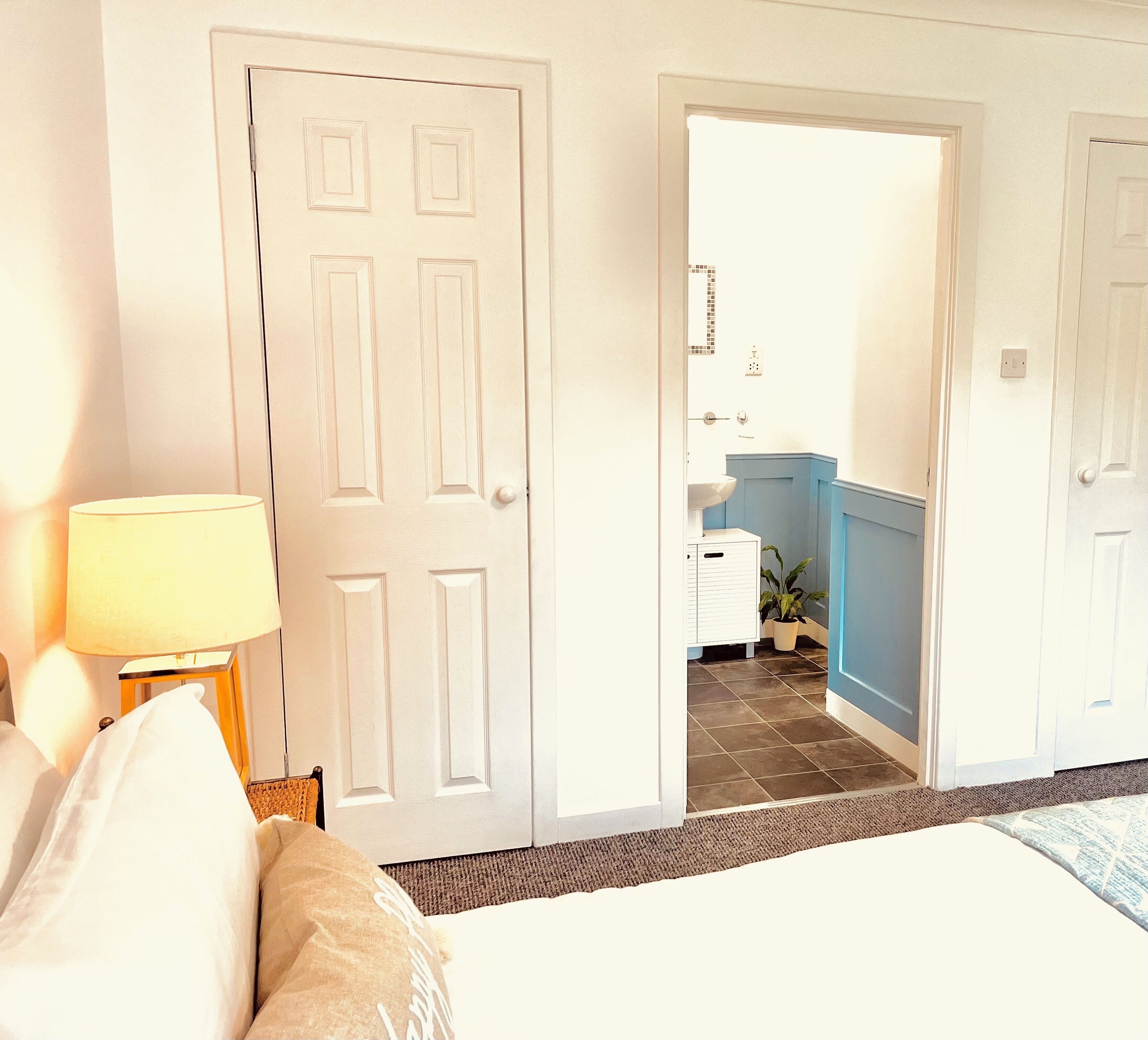 3 bedrooms, iron/ironing board, travel cot, free WiFi