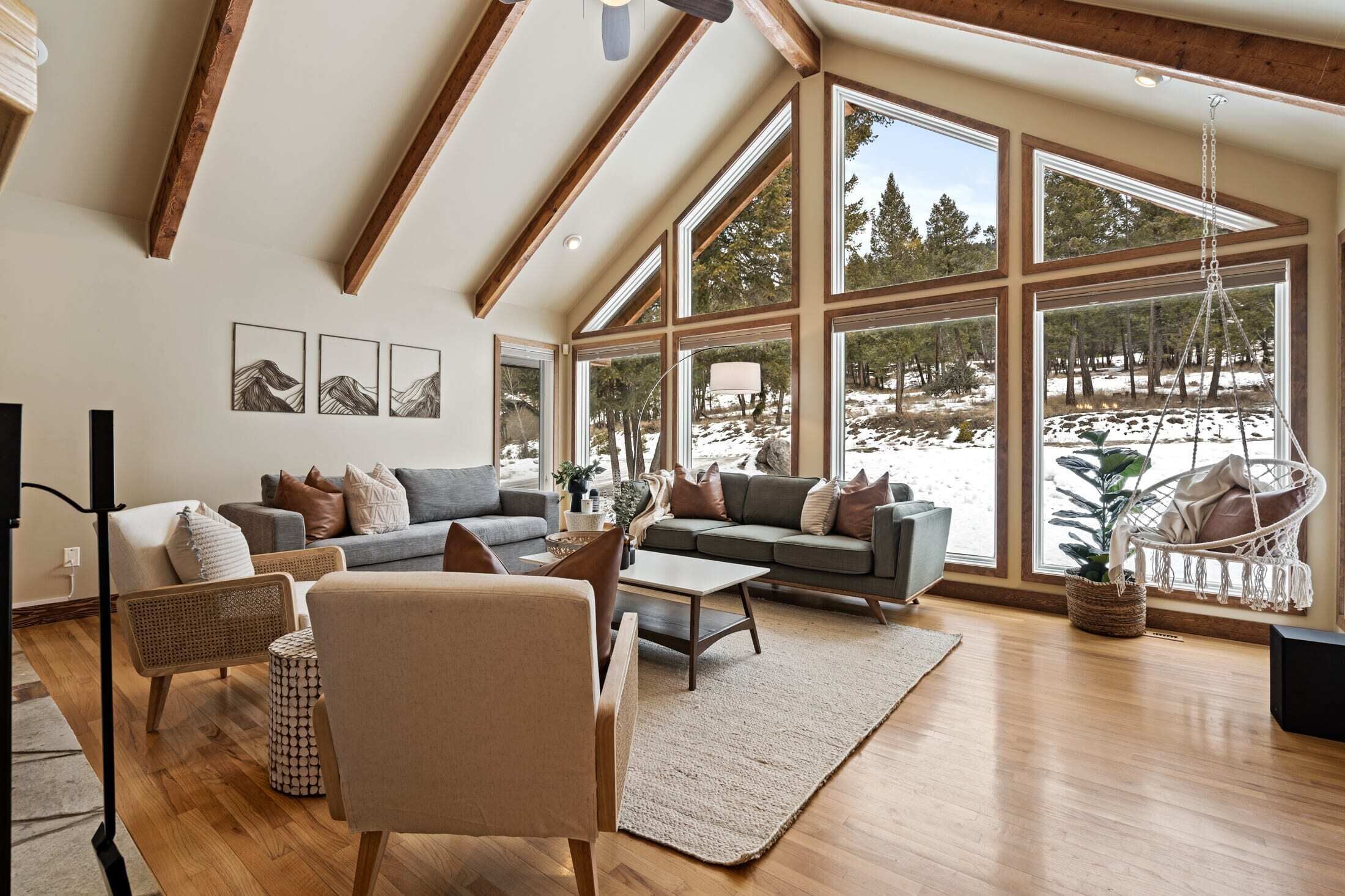 The Caribou Lodge | No Service Fees | HotTub