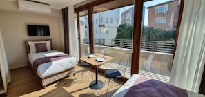 DELUXE TRIPLE APART WITH BALCONY | View from room