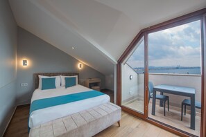 PENTHOUSE SEA VIEW DOUBLE BALCONY | 1 bedroom, minibar, in-room safe, individually furnished