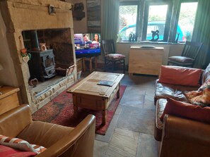 Cottage | Interior - 2 Bed Cottage - Sleeps 4 - Pets - Parking (Hebden Bridge)