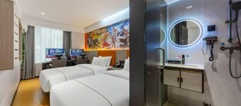 YuanRui Hotel ( Financial City Keyun Road Subway Station Store)