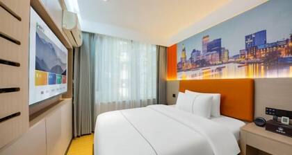 YuanRui Hotel ( Financial City Keyun Road Subway Station Store)