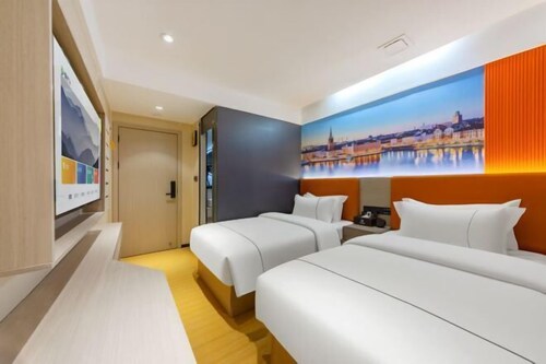 YuanRui Hotel ( Financial City Keyun Road Subway Station Store)