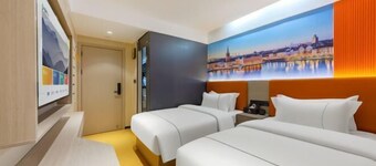 YuanRui Hotel ( Financial City Keyun Road Subway Station Store)