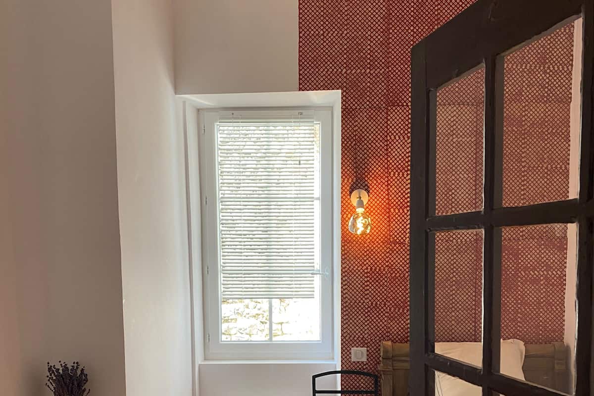 Economy Single Room | Soundproofing, free WiFi