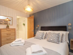 Cottage | 4 bedrooms, individually decorated, individually furnished, free WiFi - Tolcarne (Truro)