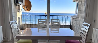 Impresionante Piso delante del mar