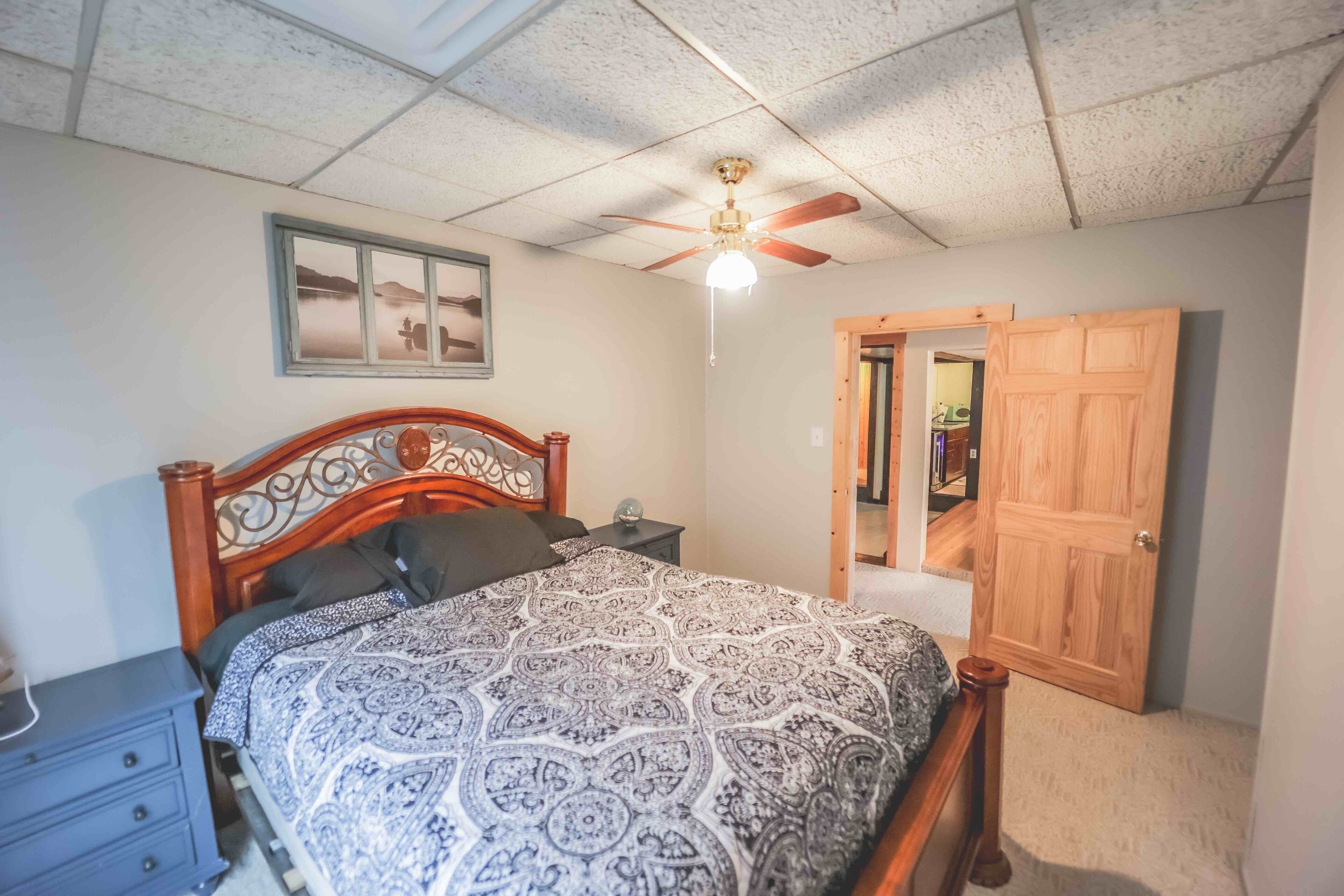 Walking distance to Burnside marina! Views of beautiful Lake Cumberland!