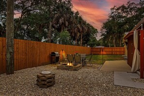 Outdoor dining - Close to beaches & bike Path w/ lots of gear to enjoy all the nearby recreation! (Venice)