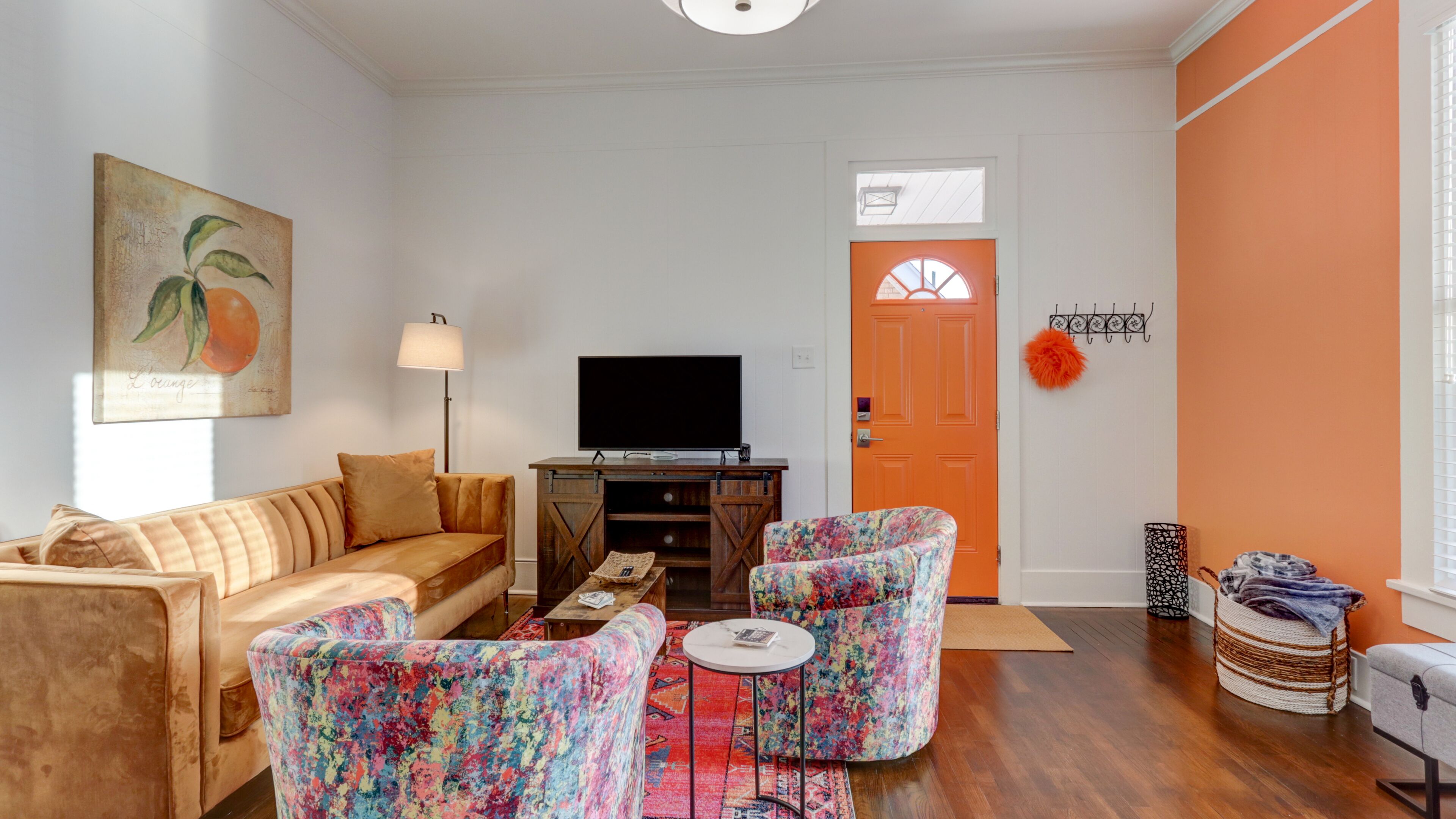 NEW Listing in Downtown Hot Springs!