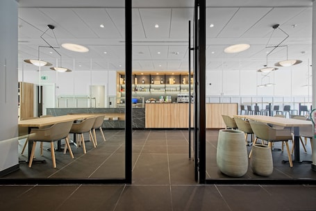 Daily continental breakfast (EUR 12 per person)