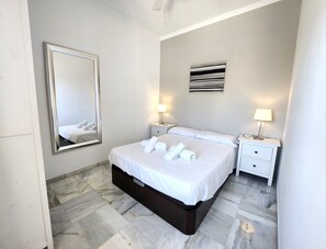 5 Schlafzimmer, Bügeleisen/Bügelbrett, kostenloses WLAN, Bettwäsche