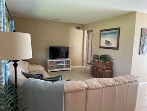 智能电视、书、打印机