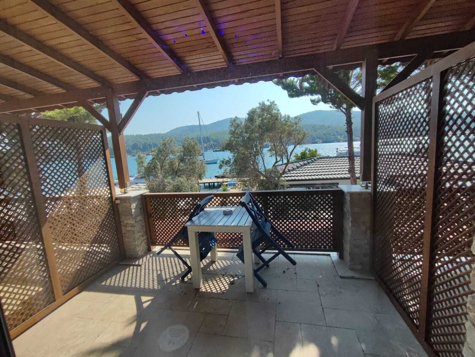 Habitación triple Confort | Terraza o patio