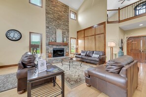 TV connectée, lecteur de DVD, baby-foot