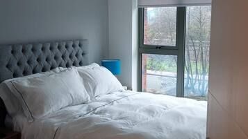 Villa, 1 Queen Bed | 1 bedroom, iron/ironing board, free WiFi, bed sheets