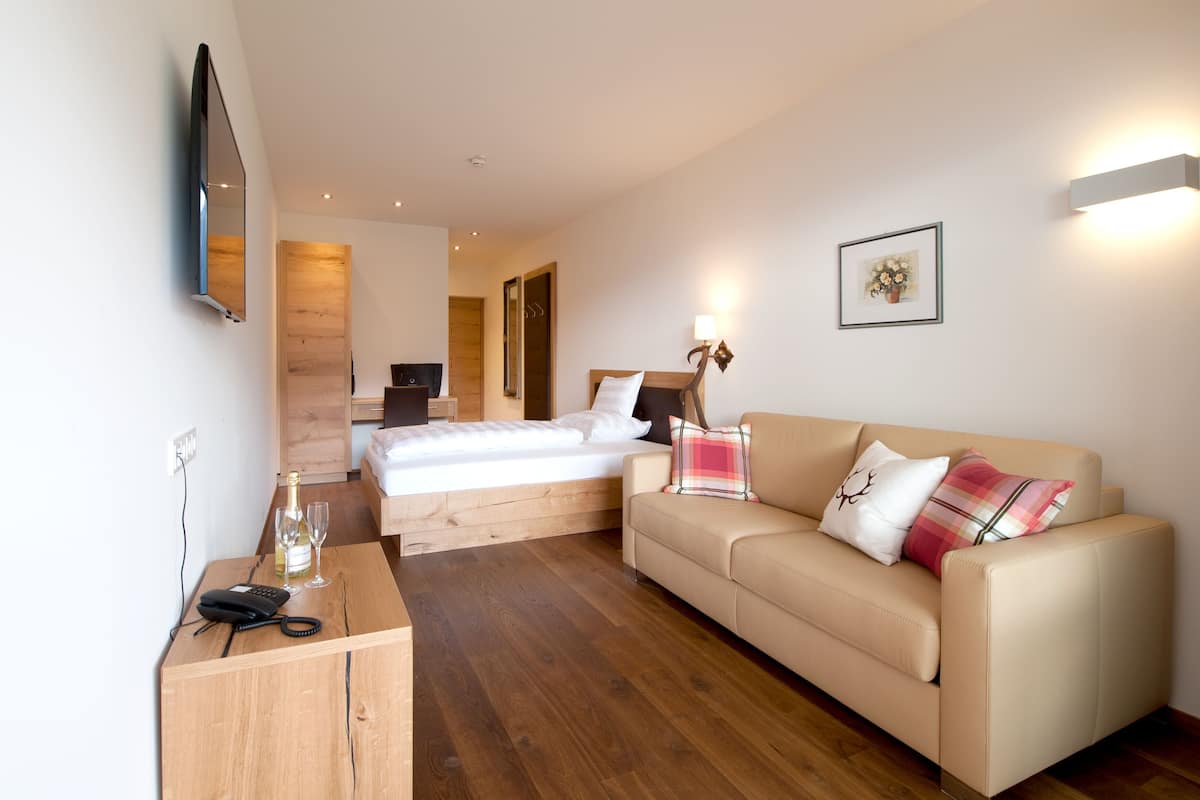 Kamar Single Deluks (EZ Deluxe im Panoramahaus) | 1 kamar tidur, brankas, kedap suara, dan Wi-Fi gratis