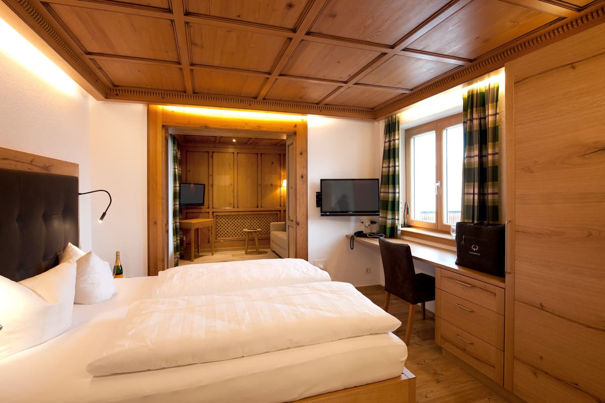 Kamar Double Klasik (DZ Deluxe im Jagdhaus) | 1 kamar tidur, brankas, kedap suara, dan Wi-Fi gratis