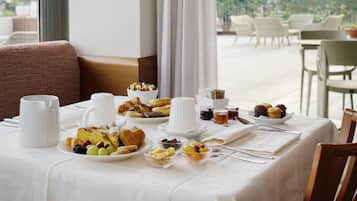 Colazione a pagamento, servita tutte le mattine 