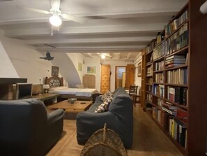 4 chambres, fer et planche à repasser, accès Internet, draps fournis