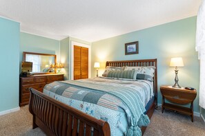 2 bedrooms, desk, iron/ironing board, free WiFi