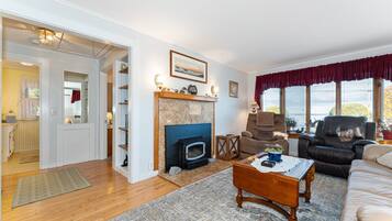 Smart TV, DVD player, books, music library