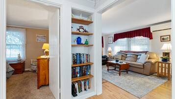 Smart TV, DVD player, books, music library